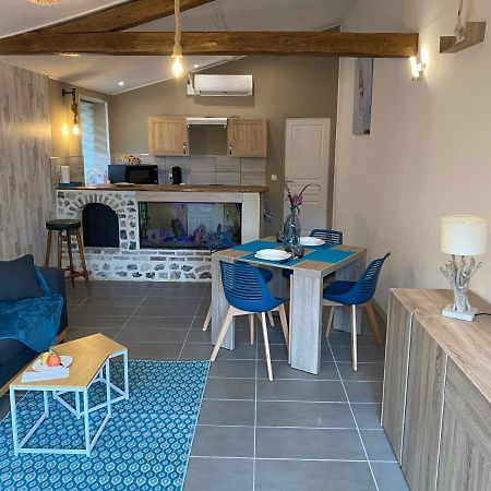 Les 4 Seasons, Agreable Gite Avec Terrasse Et Jardin La Croix Bigot Eksteriør billede