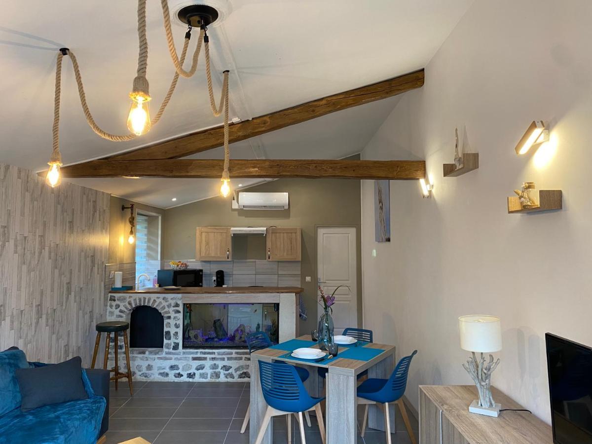 Les 4 Seasons, Agreable Gite Avec Terrasse Et Jardin La Croix Bigot Eksteriør billede