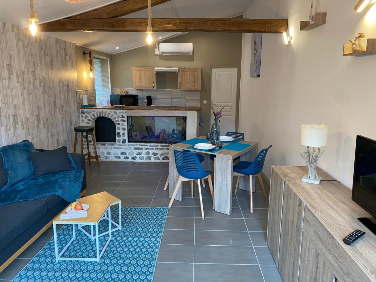Les 4 Seasons, Agreable Gite Avec Terrasse Et Jardin La Croix Bigot Eksteriør billede
