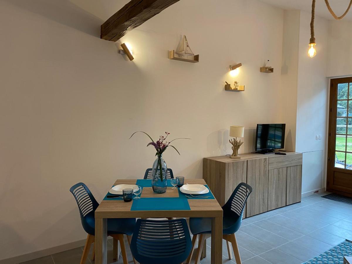 Les 4 Seasons, Agreable Gite Avec Terrasse Et Jardin La Croix Bigot Eksteriør billede